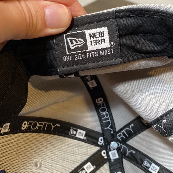 2020 MLB World Series New Era Hat Like New - Picture 6 of 8